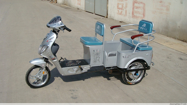 2004年 j9九游会1号车.jpg